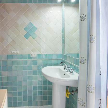 Feriehus Rovo House, Pittulongu, Olbia, Sardinia *