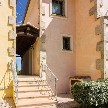 Semesterbostad Rovo House, Pittulongu, Olbia, Sardinia